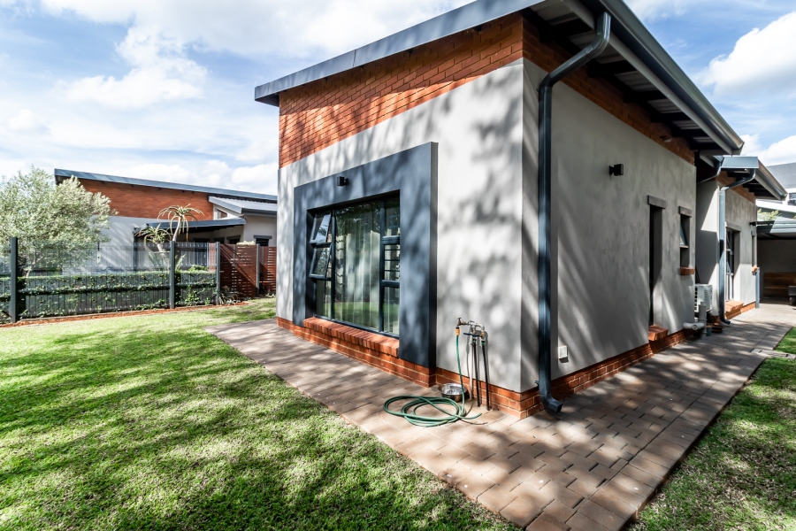 2 Bedroom Property for Sale in Zambezi Country Estate Gauteng