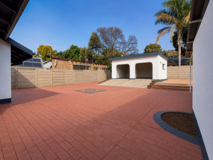 To Let 3 Bedroom Property for Rent in Magalieskruin Gauteng
