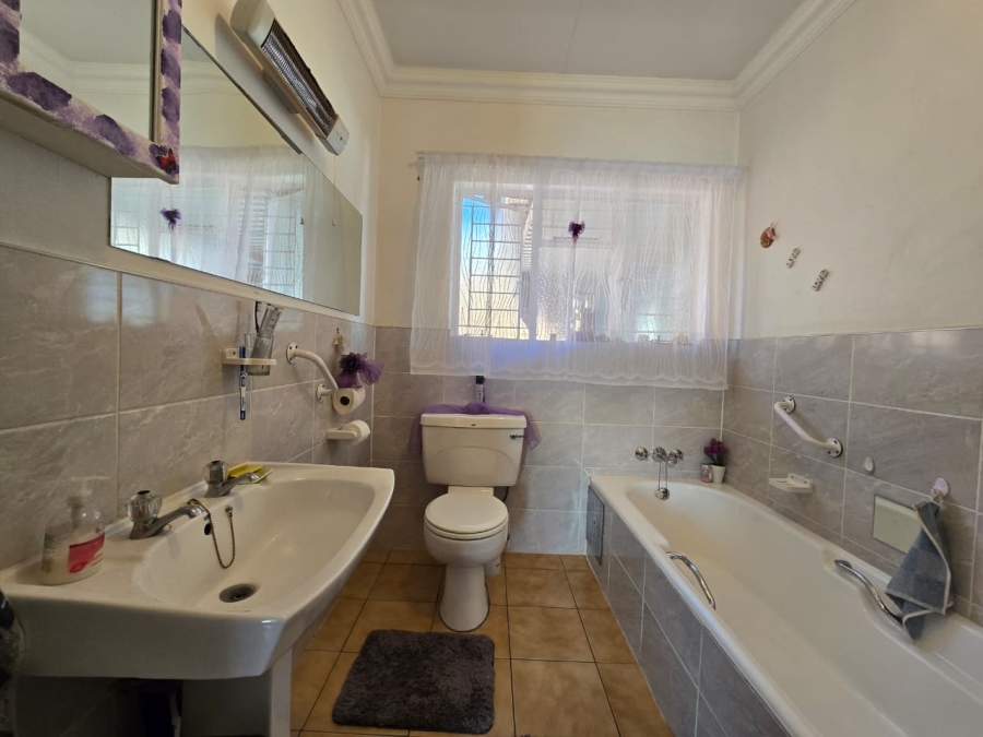 To Let 3 Bedroom Property for Rent in Pretoria North Gauteng