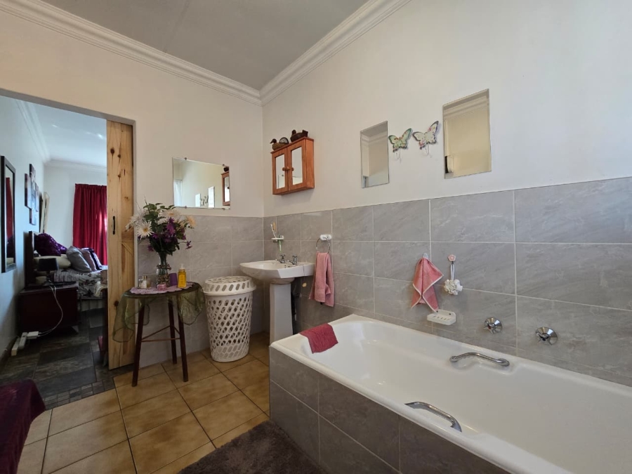 To Let 3 Bedroom Property for Rent in Pretoria North Gauteng
