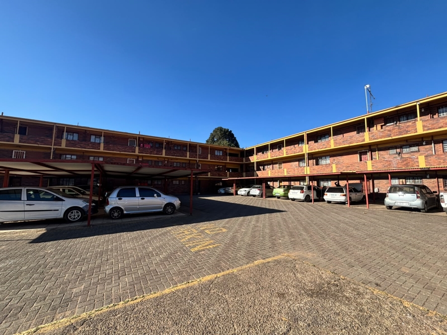 2 Bedroom Property for Sale in Vanderbijlpark CW 5 Gauteng