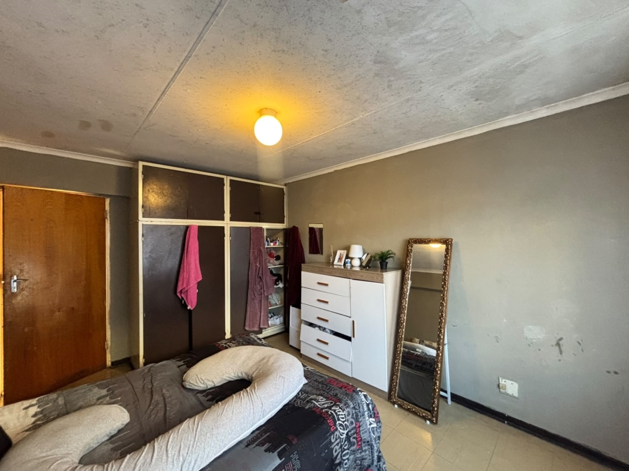 2 Bedroom Property for Sale in Vanderbijlpark CW 5 Gauteng