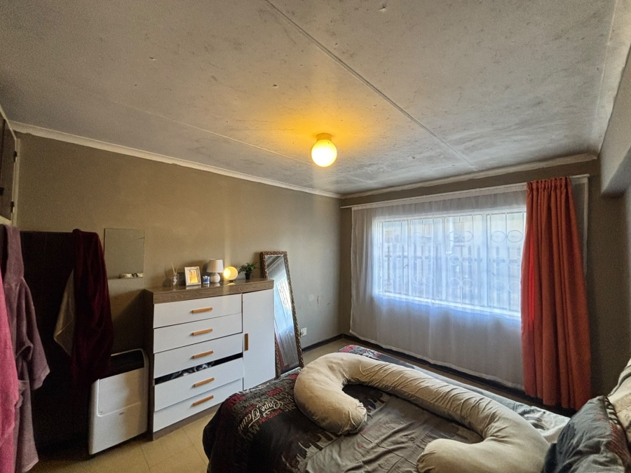 2 Bedroom Property for Sale in Vanderbijlpark CW 5 Gauteng