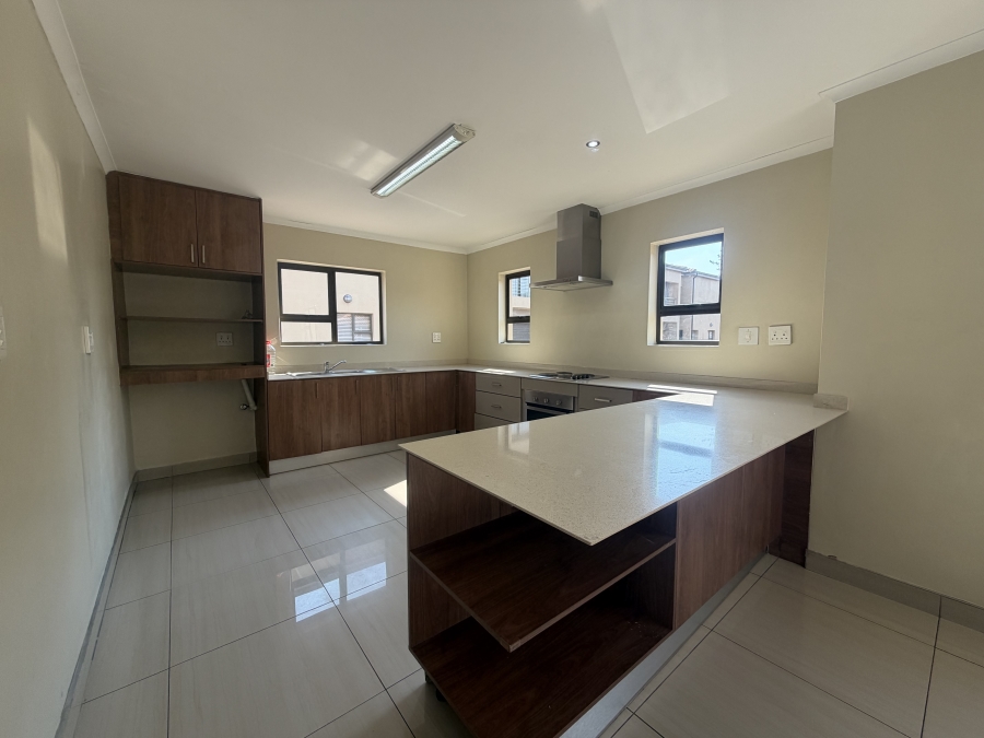 To Let 3 Bedroom Property for Rent in Raslouw Gardens Gauteng