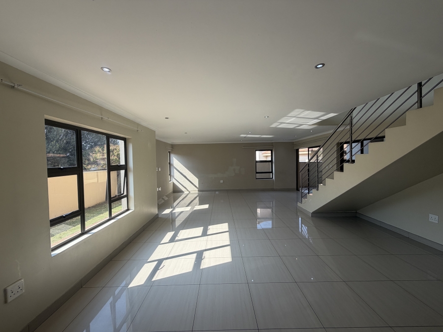 To Let 3 Bedroom Property for Rent in Raslouw Gardens Gauteng