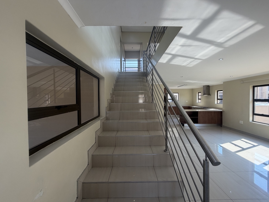 To Let 3 Bedroom Property for Rent in Raslouw Gardens Gauteng