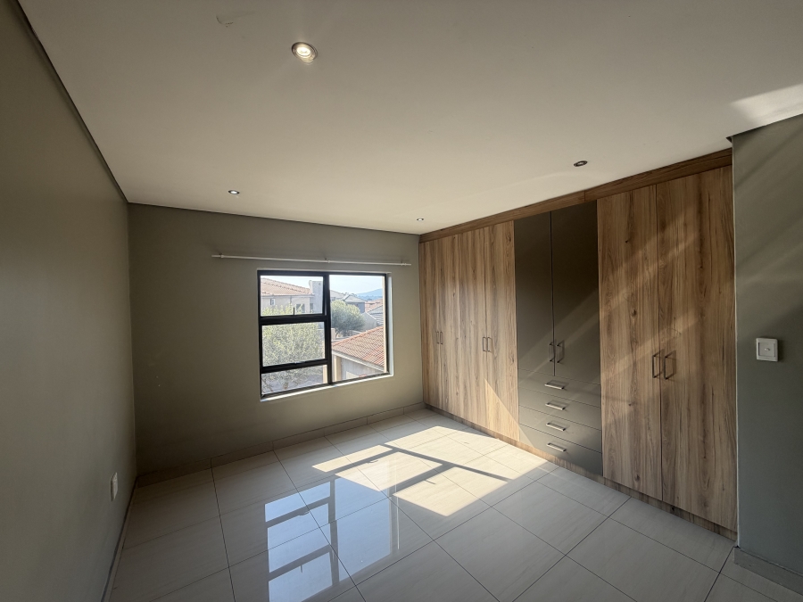 To Let 3 Bedroom Property for Rent in Raslouw Gardens Gauteng