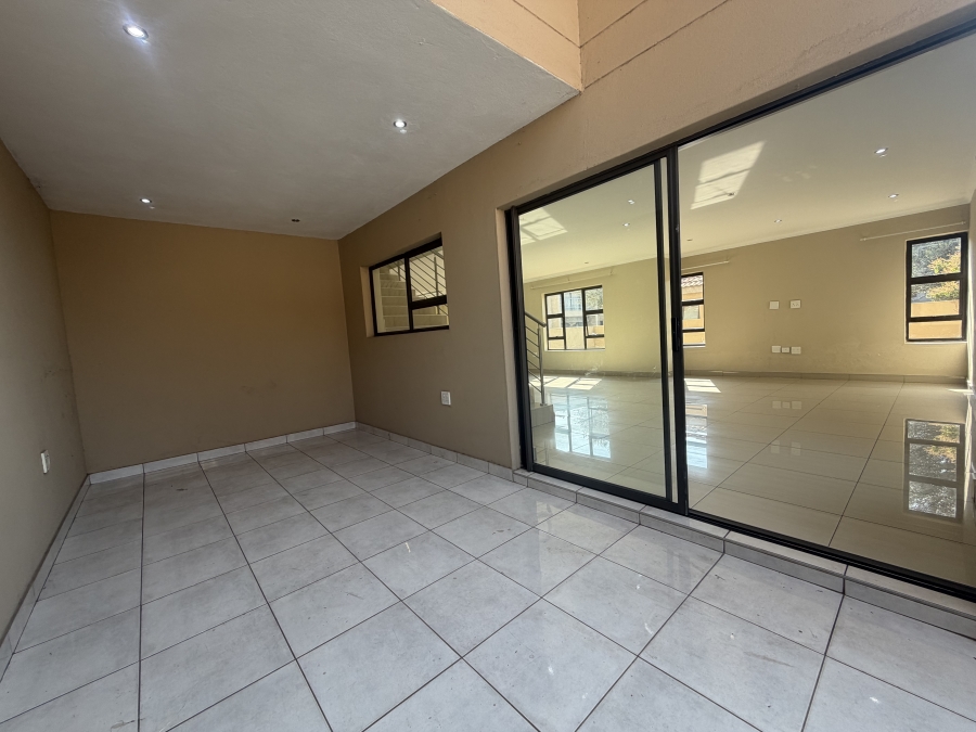 To Let 3 Bedroom Property for Rent in Raslouw Gardens Gauteng
