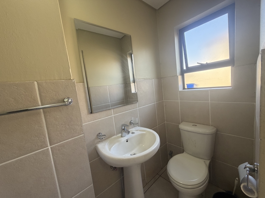 To Let 3 Bedroom Property for Rent in Raslouw Gardens Gauteng