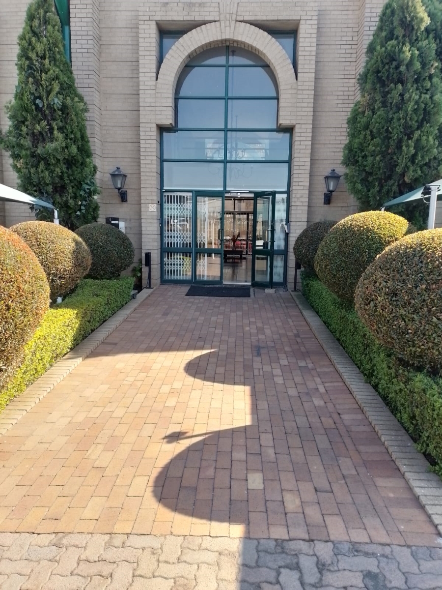 To Let Commercial Property for Rent in Bedfordview Gauteng