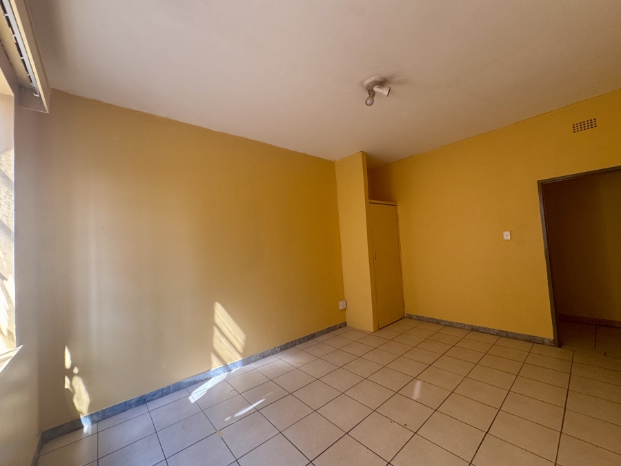 16 Bedroom Property for Sale in Bellevue East Gauteng