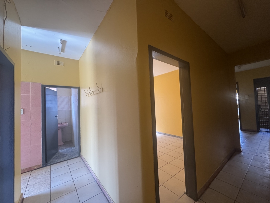 16 Bedroom Property for Sale in Bellevue East Gauteng