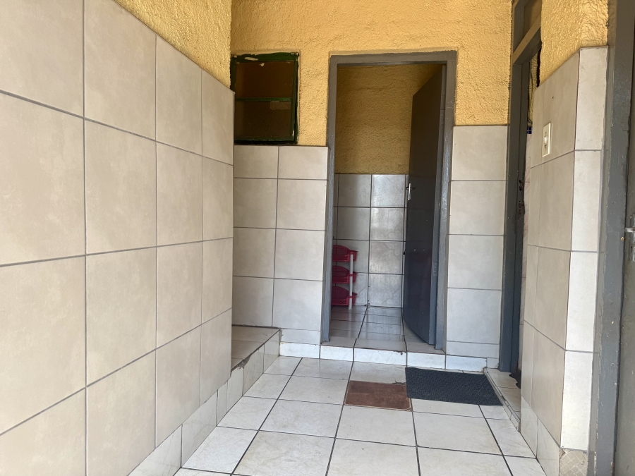 16 Bedroom Property for Sale in Bellevue East Gauteng
