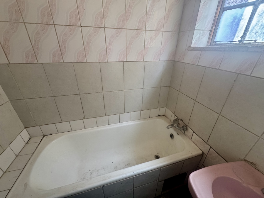 16 Bedroom Property for Sale in Bellevue East Gauteng