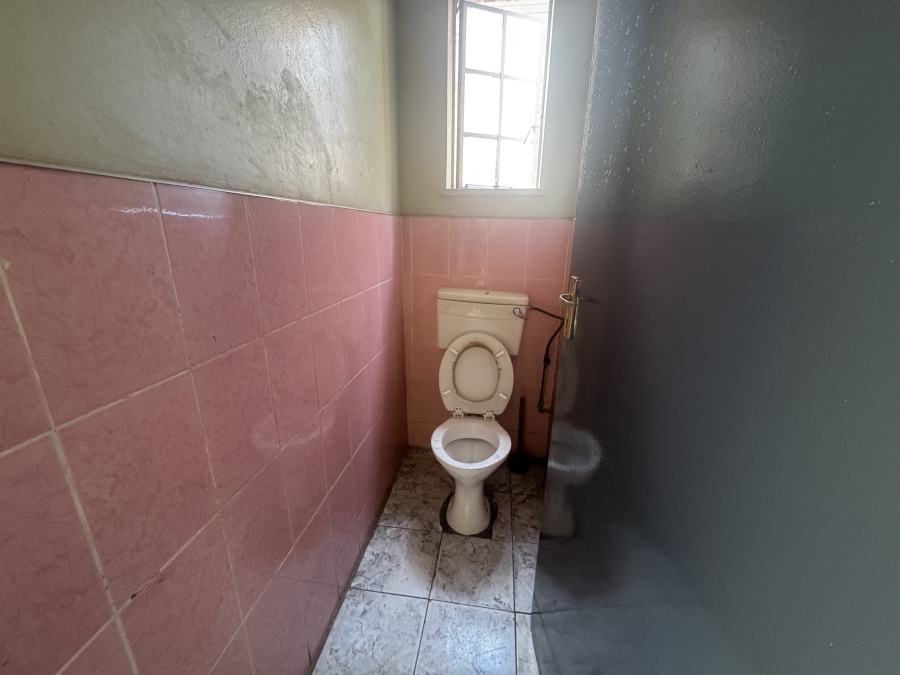 16 Bedroom Property for Sale in Bellevue East Gauteng