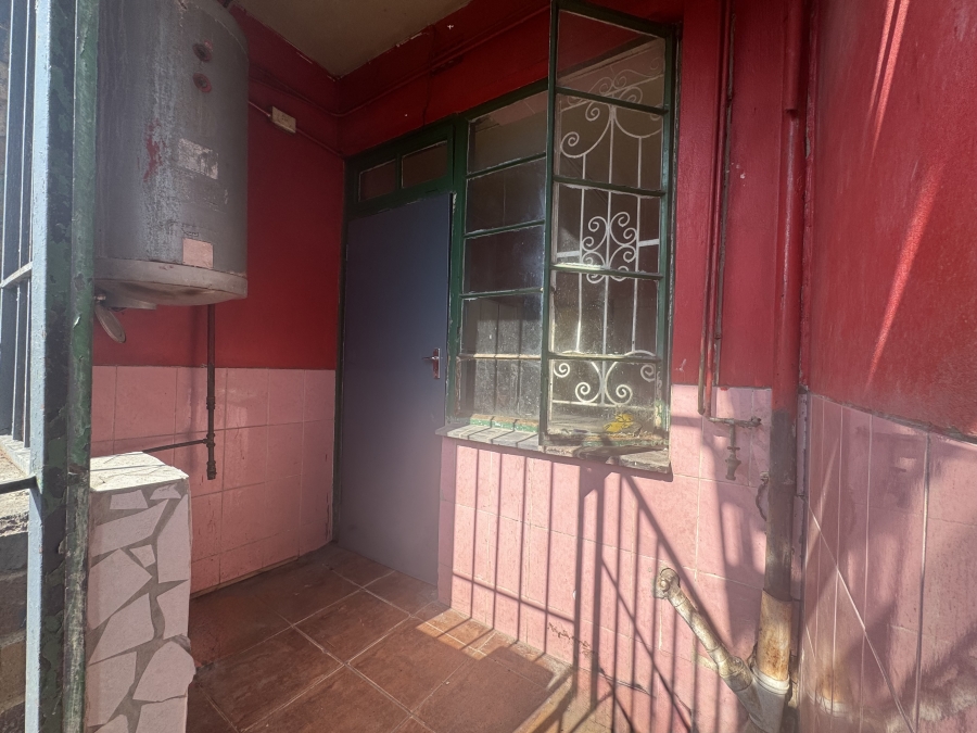 16 Bedroom Property for Sale in Bellevue East Gauteng