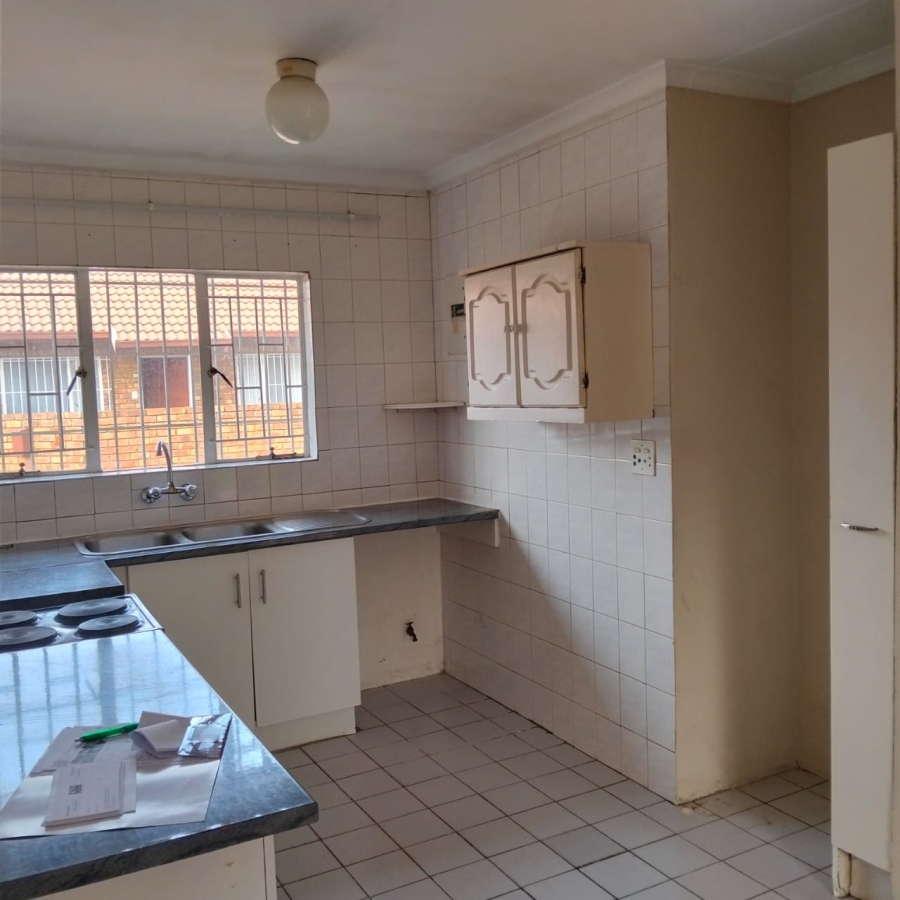 2 Bedroom Property for Sale in Terenure Gauteng