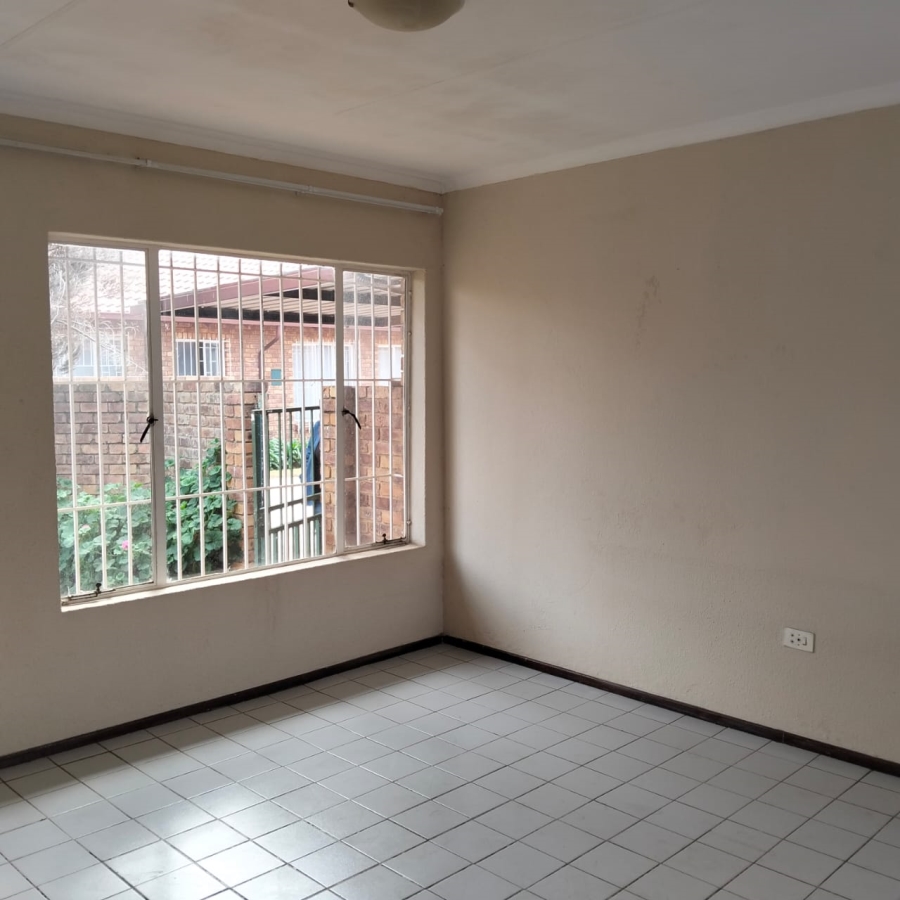 2 Bedroom Property for Sale in Terenure Gauteng