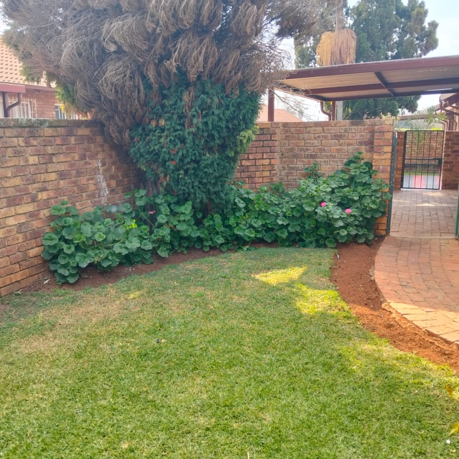 2 Bedroom Property for Sale in Terenure Gauteng
