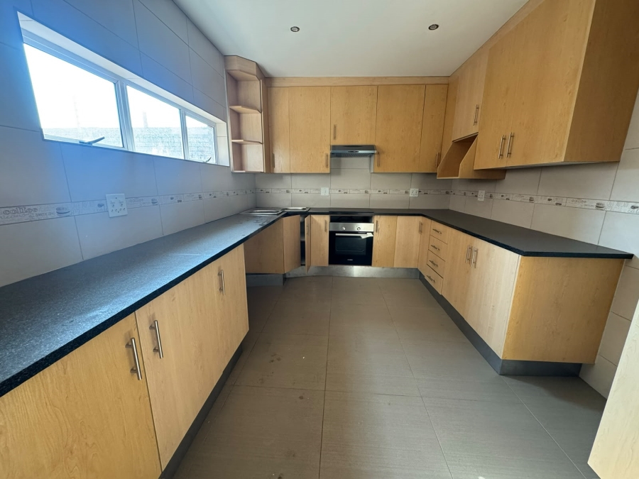 3 Bedroom Property for Sale in Wychwood Gauteng