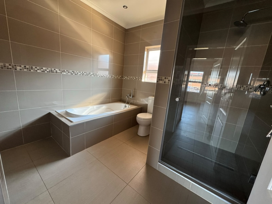 3 Bedroom Property for Sale in Wychwood Gauteng