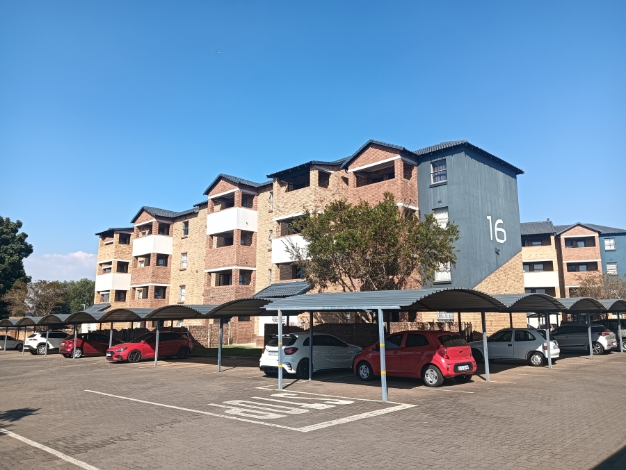 2 Bedroom Property for Sale in Heuweloord Gauteng