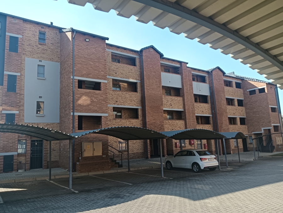 2 Bedroom Property for Sale in Heuweloord Gauteng