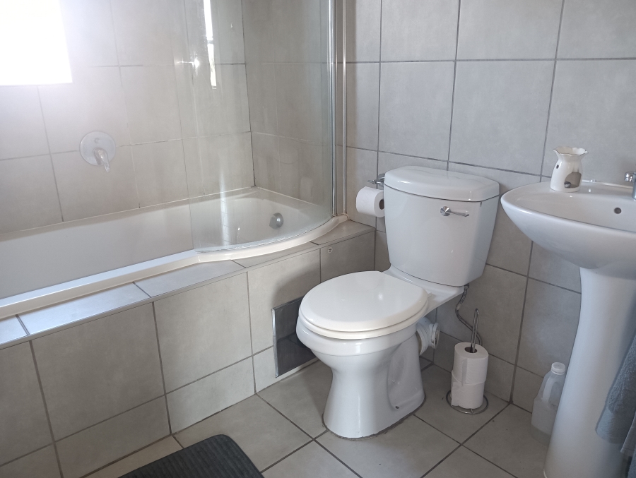 2 Bedroom Property for Sale in Heuweloord Gauteng