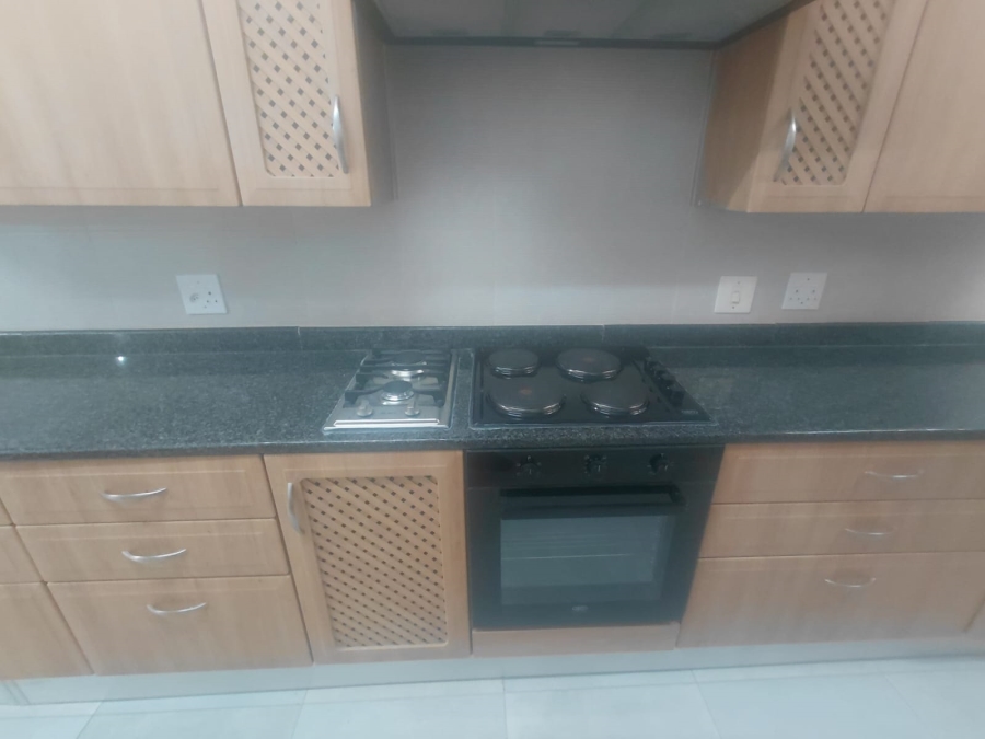 To Let 3 Bedroom Property for Rent in Florauna Gauteng