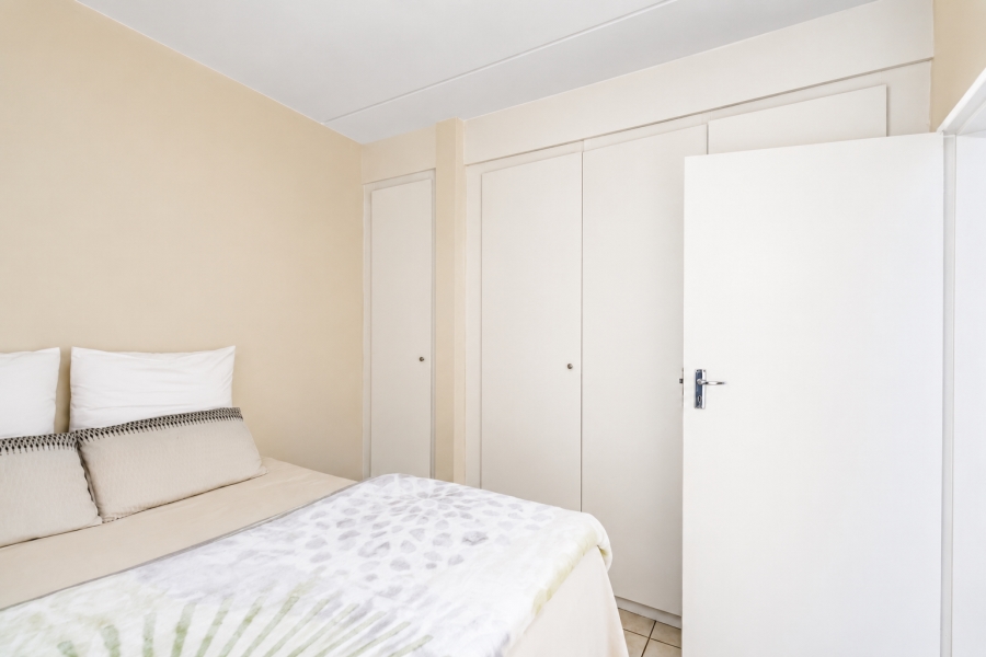 1 Bedroom Property for Sale in Grand Central Gauteng