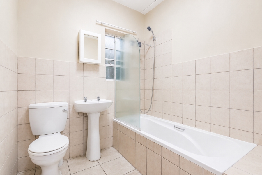 1 Bedroom Property for Sale in Grand Central Gauteng