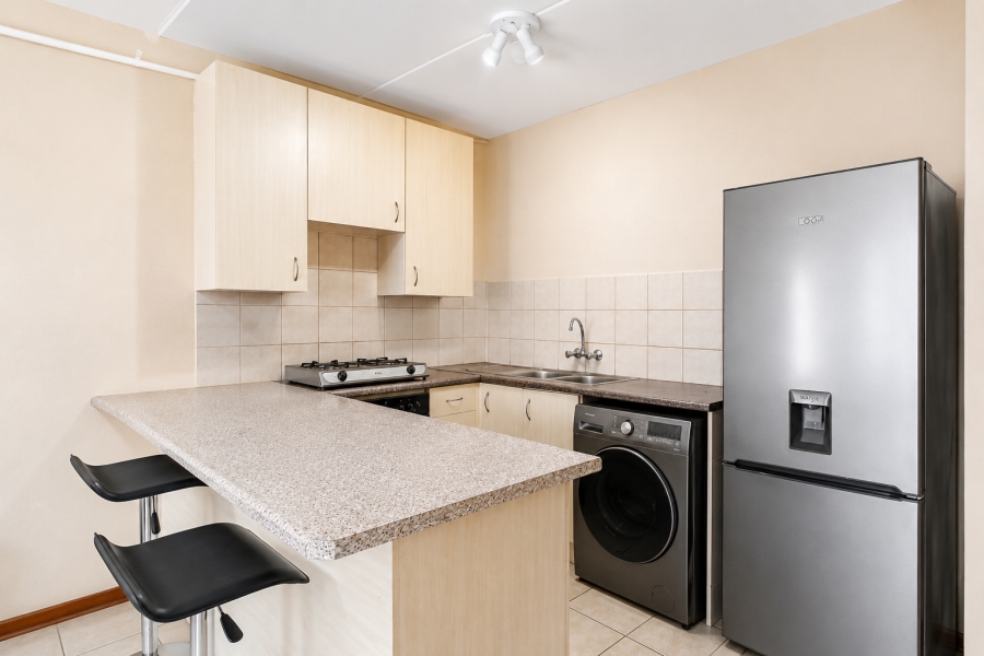 1 Bedroom Property for Sale in Grand Central Gauteng
