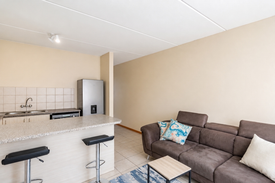 1 Bedroom Property for Sale in Grand Central Gauteng