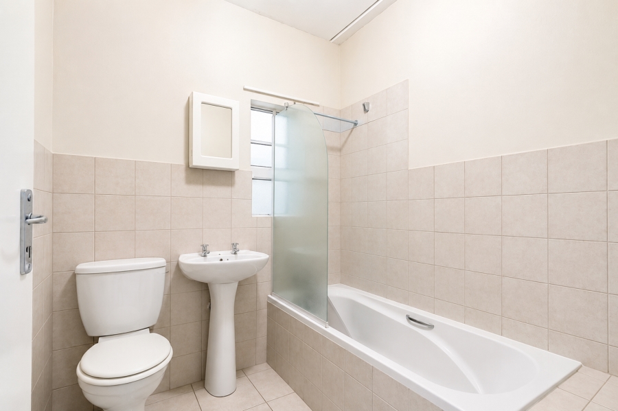 1 Bedroom Property for Sale in Grand Central Gauteng