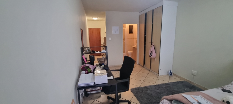 0 Bedroom Property for Sale in Hillcrest Gauteng