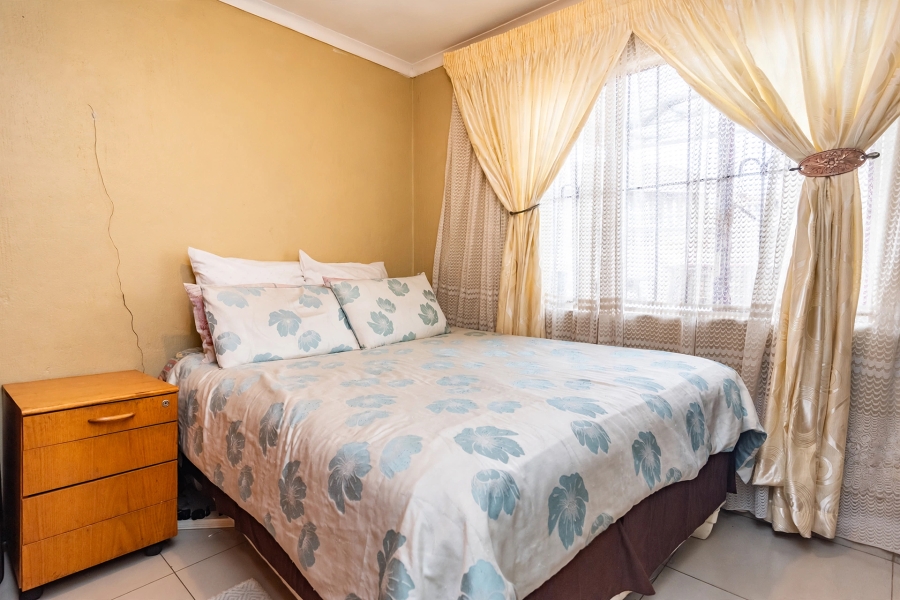 2 Bedroom Property for Sale in Kagiso Gauteng