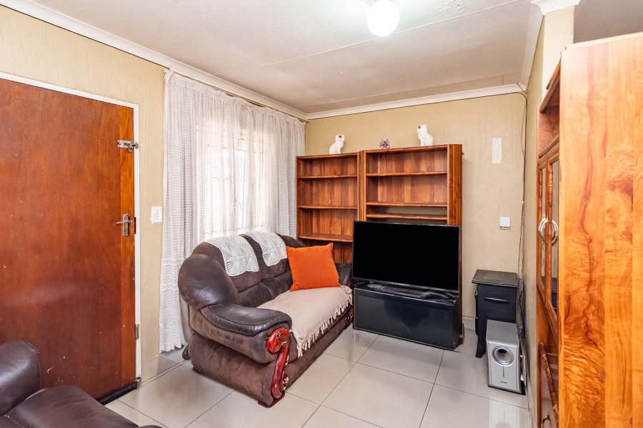 2 Bedroom Property for Sale in Kagiso Gauteng