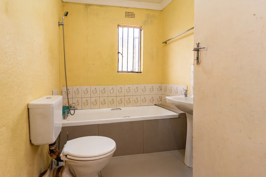 2 Bedroom Property for Sale in Kagiso Gauteng