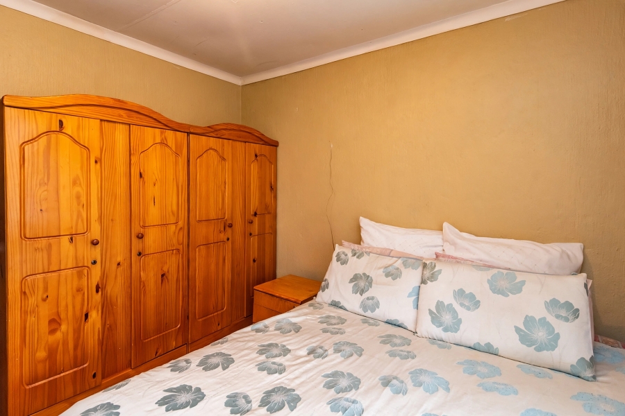 2 Bedroom Property for Sale in Kagiso Gauteng