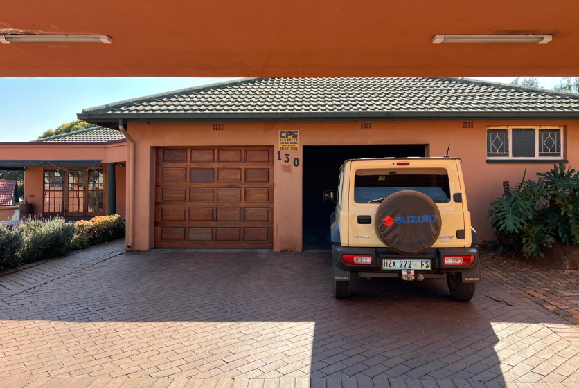4 Bedroom Property for Sale in Glenvista Gauteng