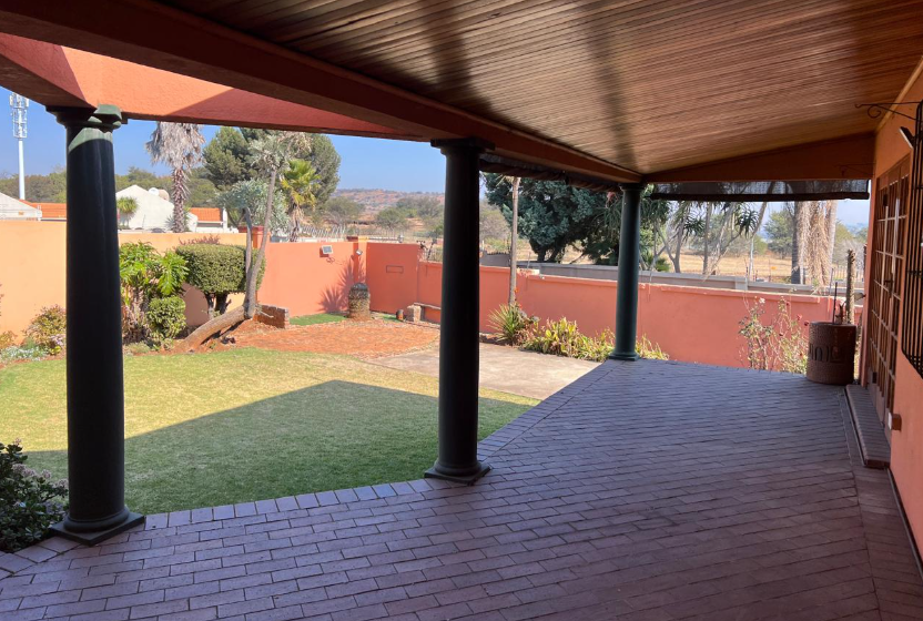 4 Bedroom Property for Sale in Glenvista Gauteng