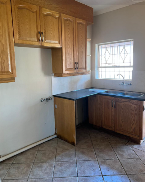 4 Bedroom Property for Sale in Glenvista Gauteng
