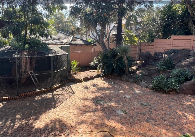 4 Bedroom Property for Sale in Glenvista Gauteng