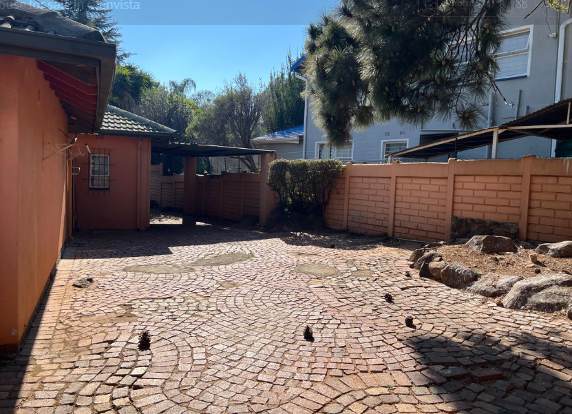 4 Bedroom Property for Sale in Glenvista Gauteng