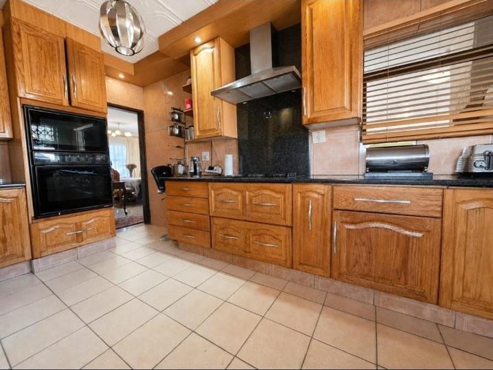 4 Bedroom Property for Sale in Brackendowns Gauteng