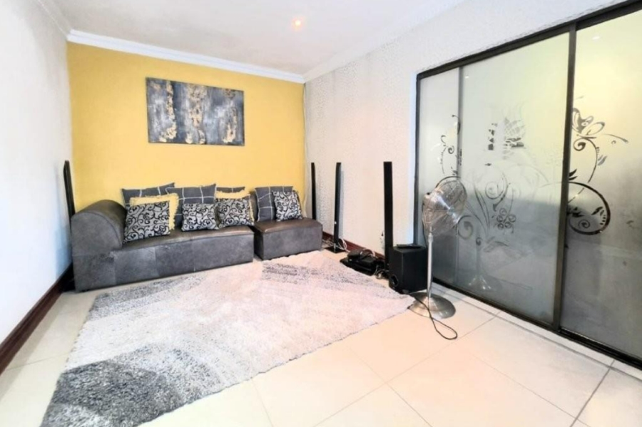 4 Bedroom Property for Sale in Brackendowns Gauteng