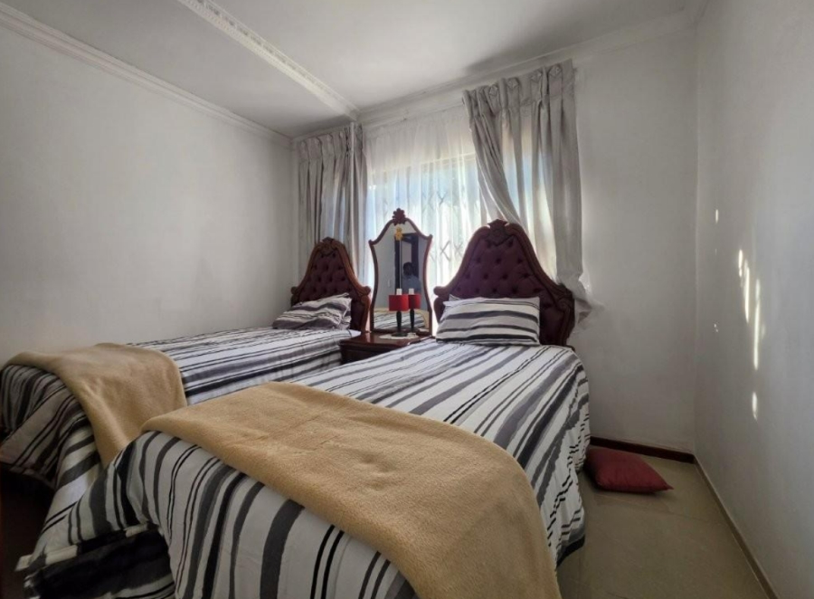 4 Bedroom Property for Sale in Brackendowns Gauteng