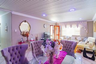 4 Bedroom Property for Sale in Liefde en Vrede Gauteng