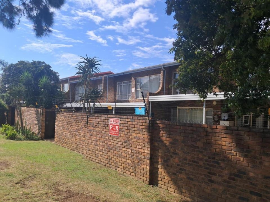 3 Bedroom Property for Sale in Brackendowns Gauteng