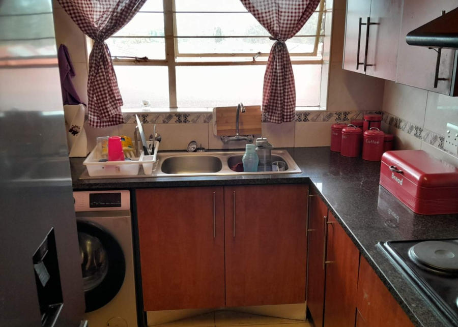 3 Bedroom Property for Sale in Brackendowns Gauteng